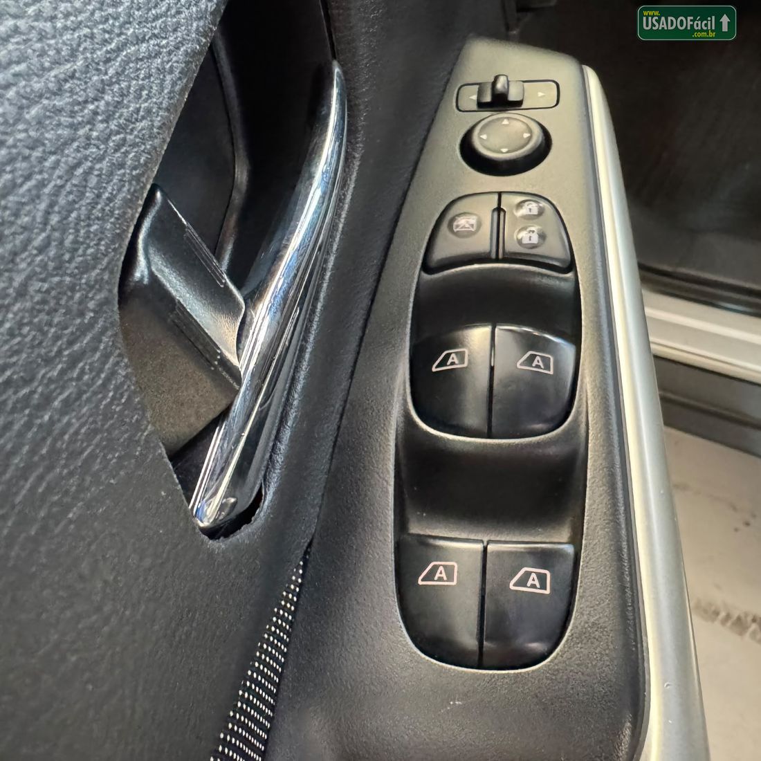 Nissan Kicks SV 1.6 Automático FlexStar 2017/2018 — foto 14 de 15