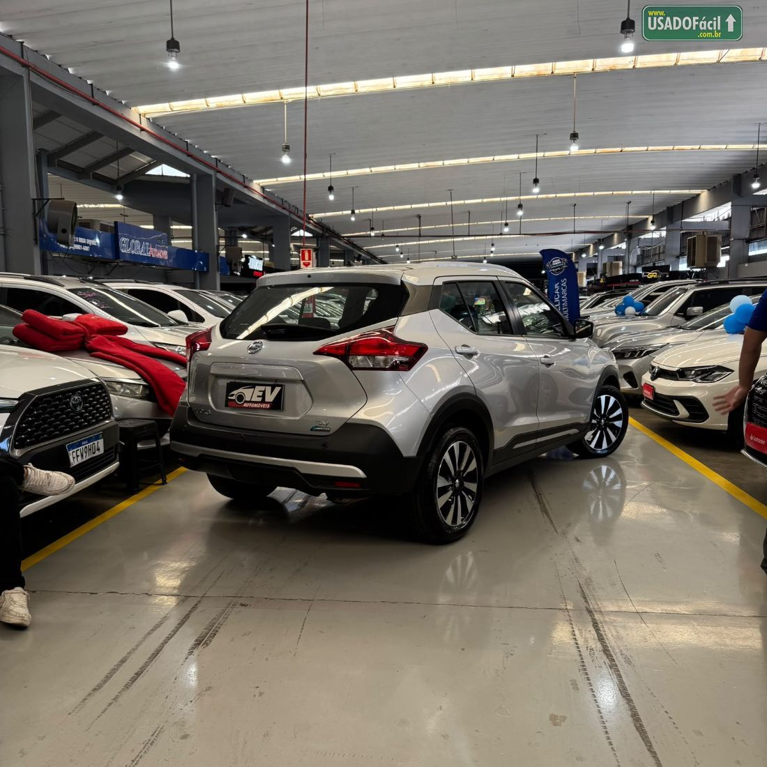Nissan Kicks SV 1.6 Automático FlexStar 2017/2018 — foto 6 de 15