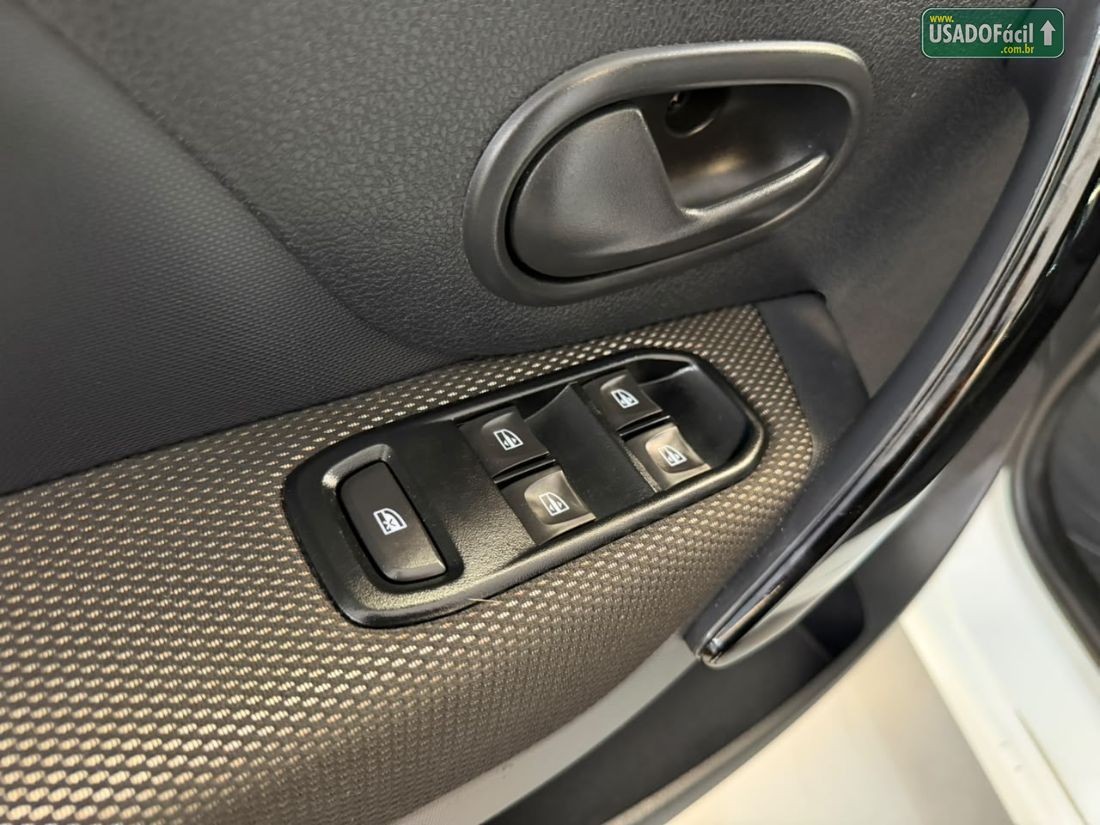 Renault Logan Zen 1.0 Mecânico Flex 2024/2025 — foto 6 de 18