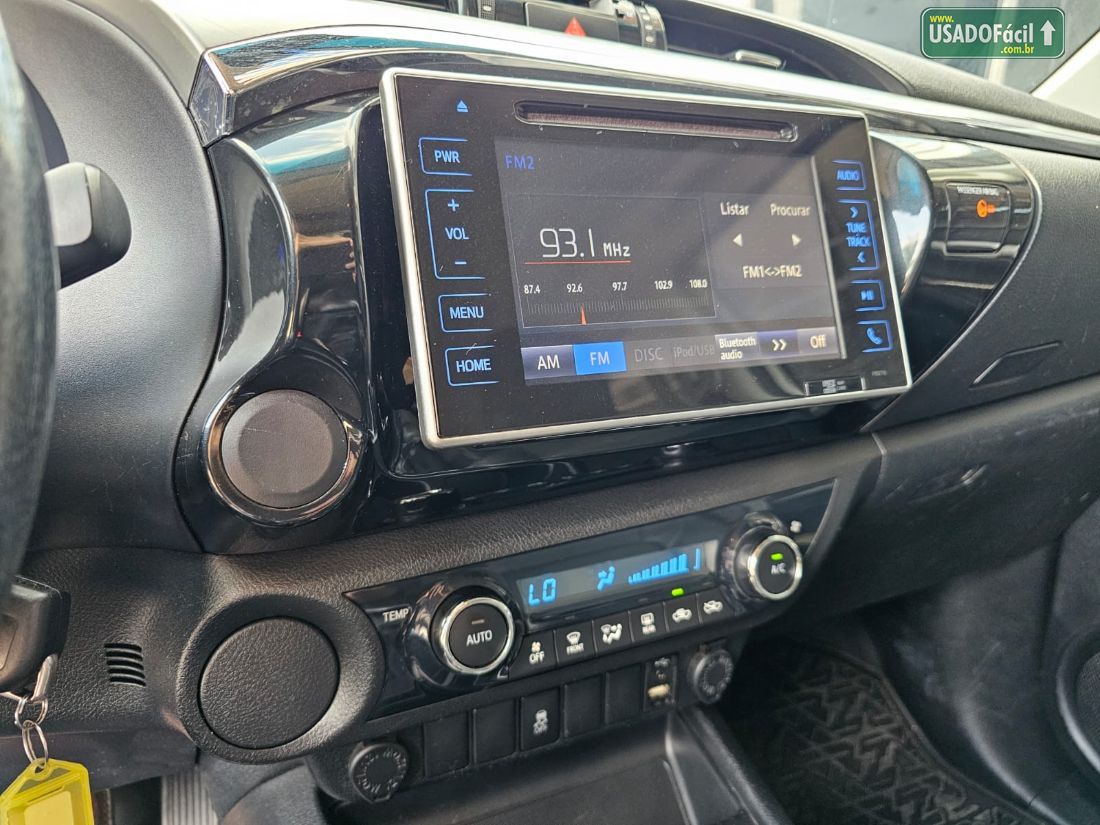 Toyota Hilux SRV CD 2.7 4X2 Automático Flex 2016/2017 — foto 11 de 14