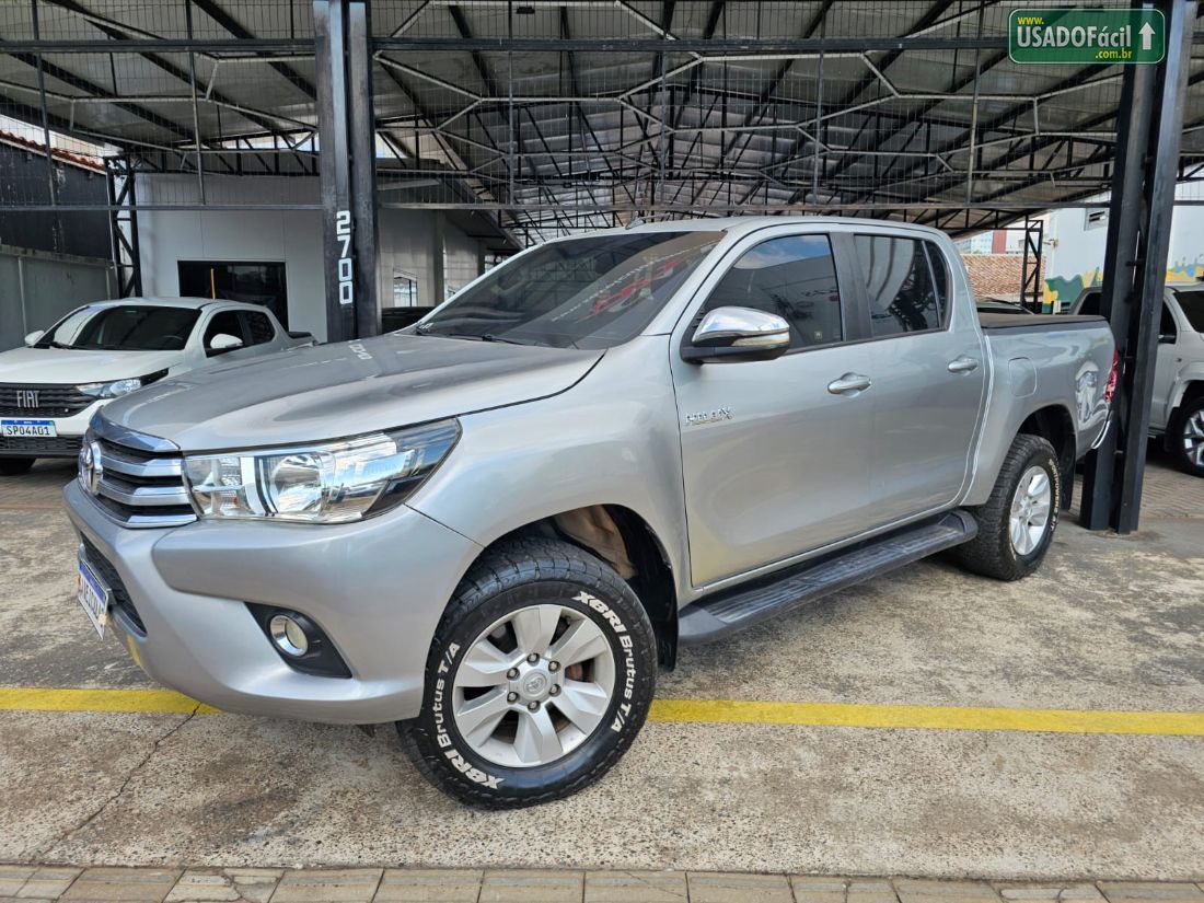Toyota Hilux SRV CD 2.7 4X2 Automático Flex 2016/2017 — foto 2 de 14