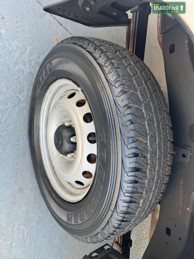 Toyota Hilux CS 4x4 2.8 TDI Mecânico Diesel 2023/2024 — foto 11 de 18