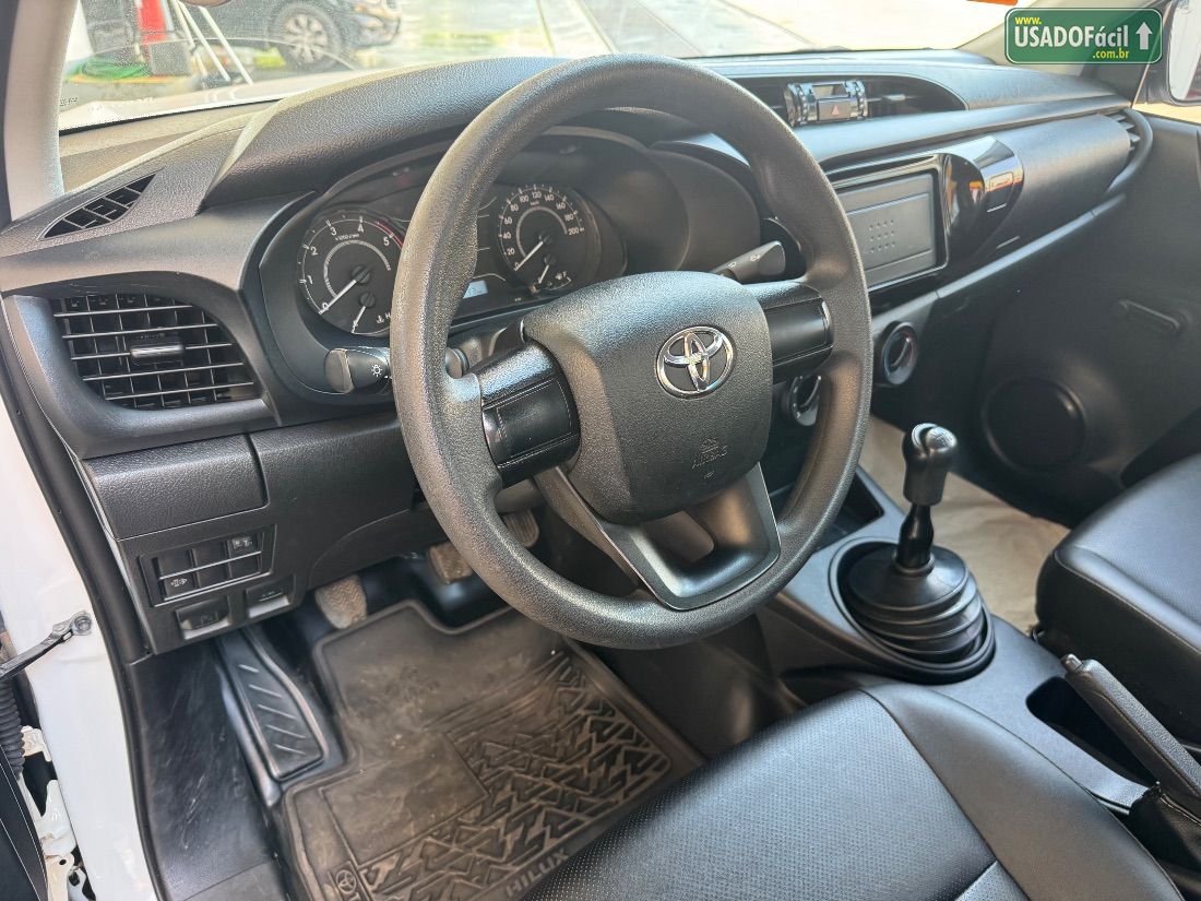 Toyota Hilux CS 4x4 2.8 TDI Mecânico Diesel 2023/2024 — foto 14 de 18