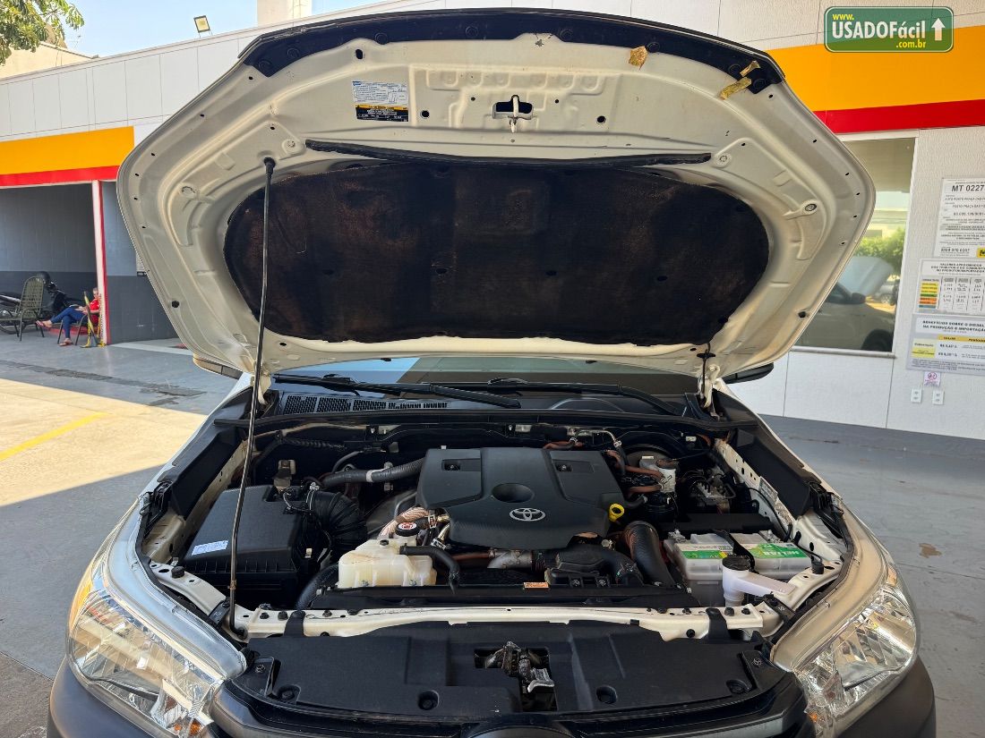 Toyota Hilux CS 4x4 2.8 TDI Mecânico Diesel 2023/2024 — foto 17 de 18