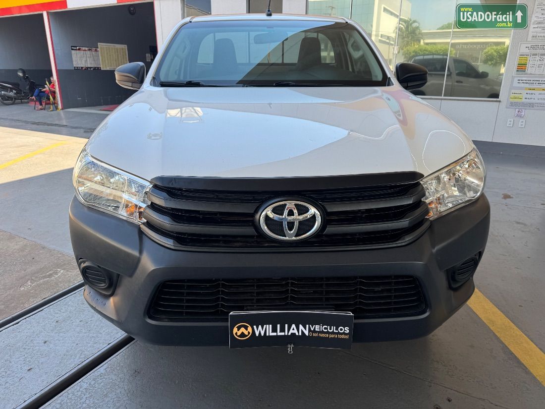 Toyota Hilux CS 4x4 2.8 TDI Mecânico Diesel 2023/2024 — foto 2 de 18