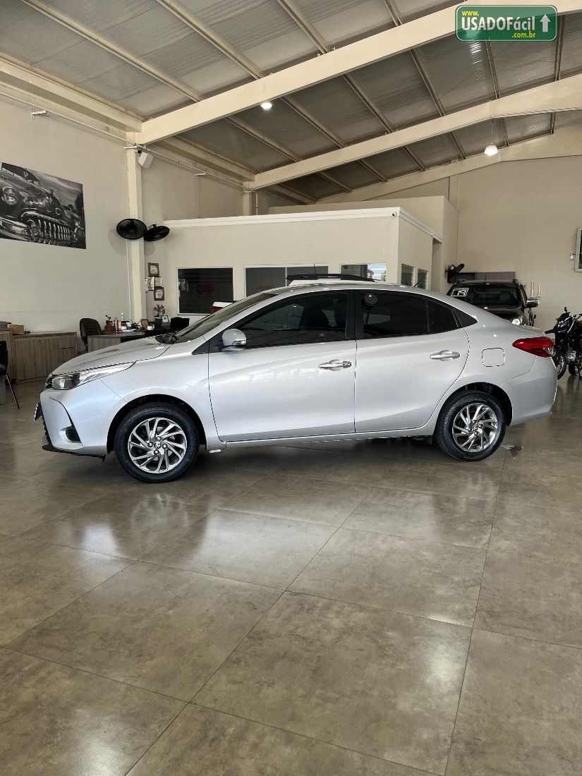 Toyota Yaris Sedan XS 1.5 Automático Flex 2022/2023 — foto 4 de 13