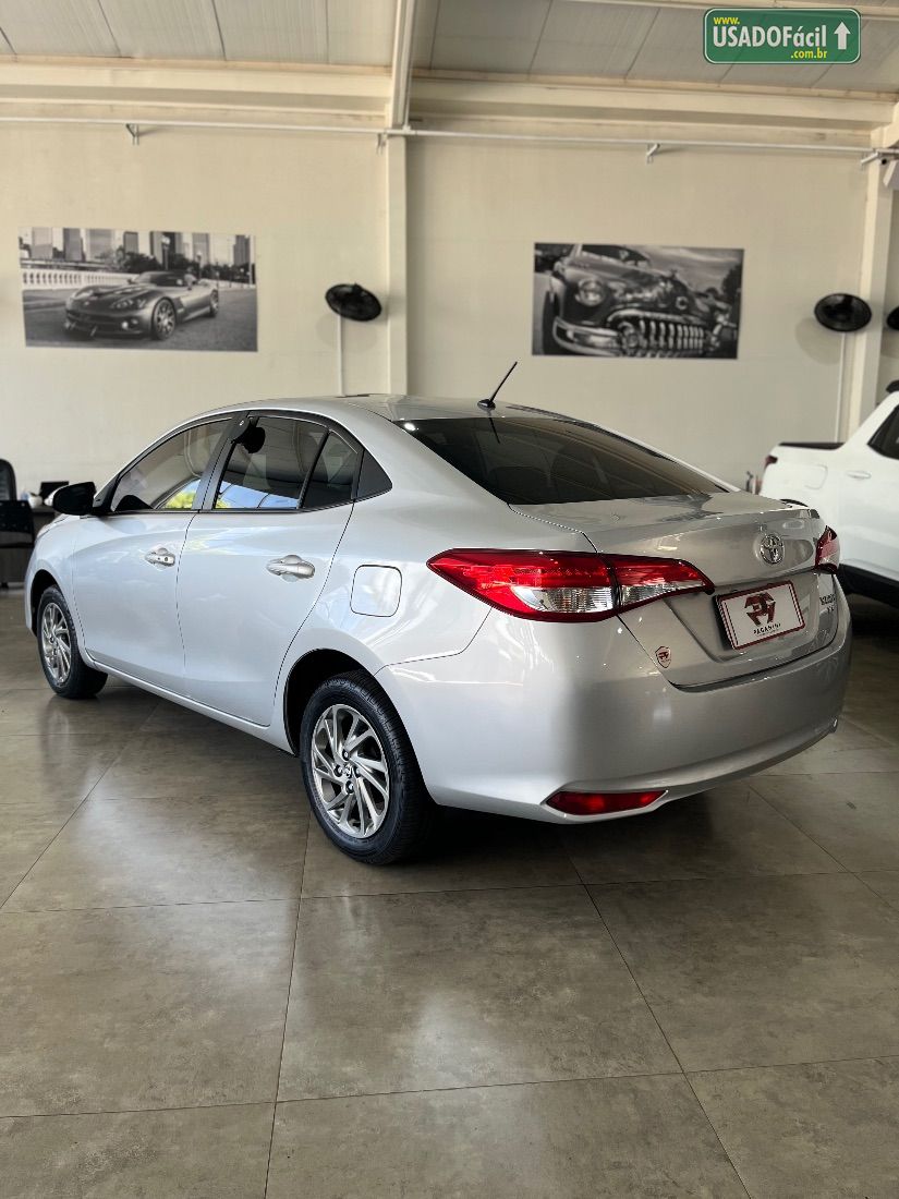 Toyota Yaris Sedan XS 1.5 Automático Flex 2022/2023 — foto 5 de 13