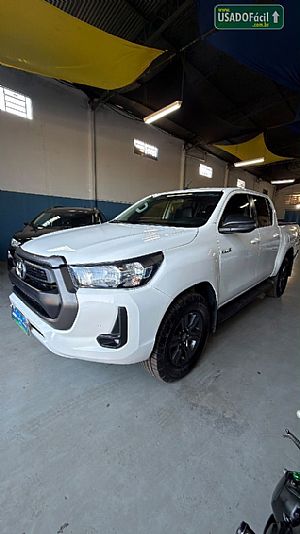 Toyota Hilux SR CD 2.8 4X4 TDI Automático Diesel