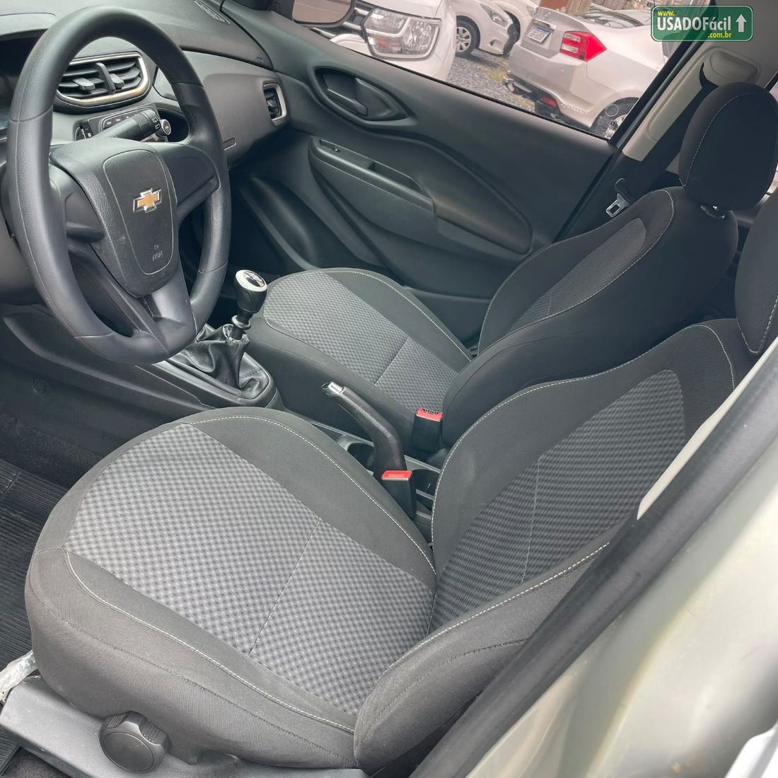 CHEVROLET/GM Onix Hatch LT 1.0 Mecânico Flex 2017/2017 — foto 8 de 10
