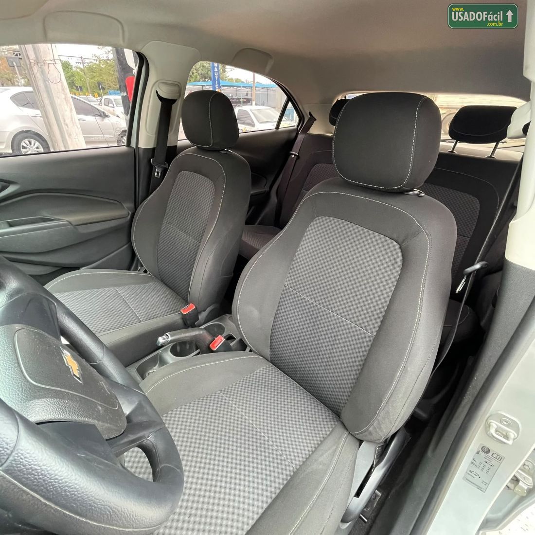 CHEVROLET/GM Onix Hatch LT 1.0 Mecânico Flex 2017/2017 — foto 9 de 10