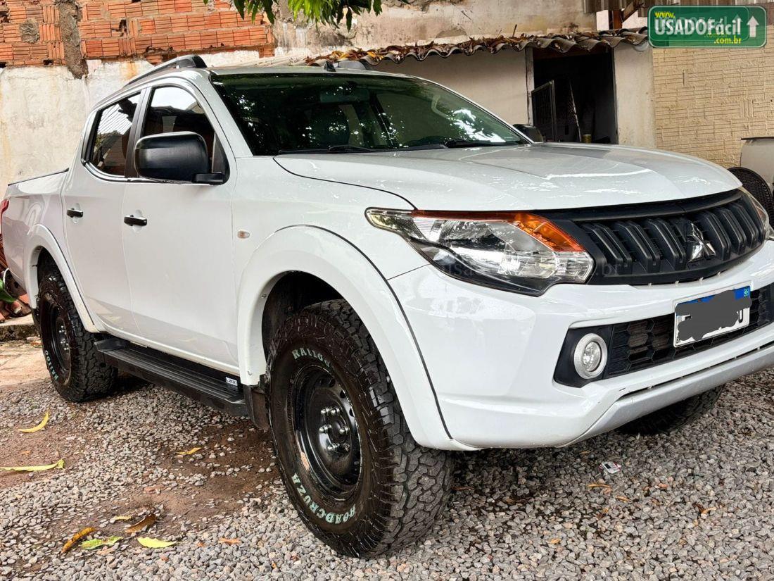 MITSUBISHI L200 Triton Outdoor GLX CD 2.4 4x4 Mecânico Diesel 2022/2023 — foto 3 de 10