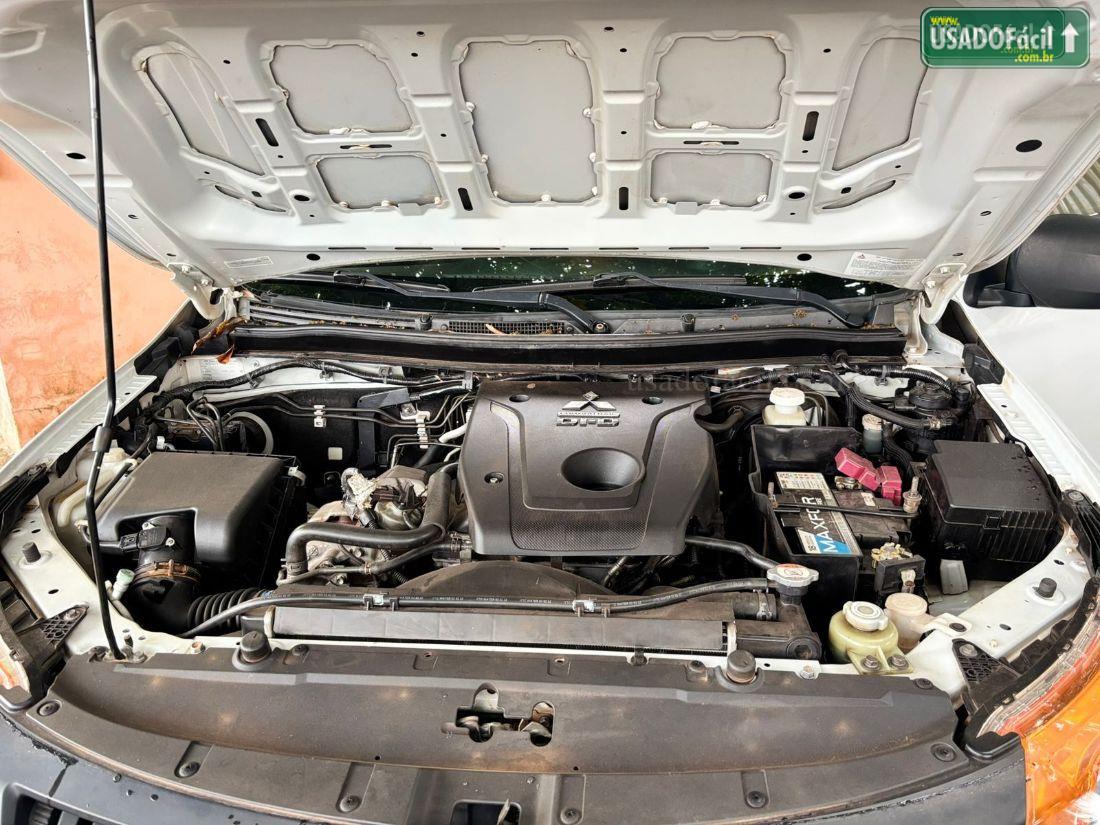 MITSUBISHI L200 Triton Outdoor GLX CD 2.4 4x4 Mecânico Diesel 2022/2023 — foto 10 de 10