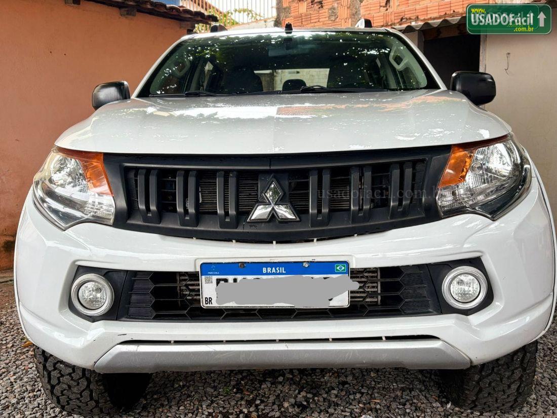 MITSUBISHI L200 Triton Outdoor GLX CD 2.4 4x4 Mecânico Diesel 2022/2023 — foto 2 de 10