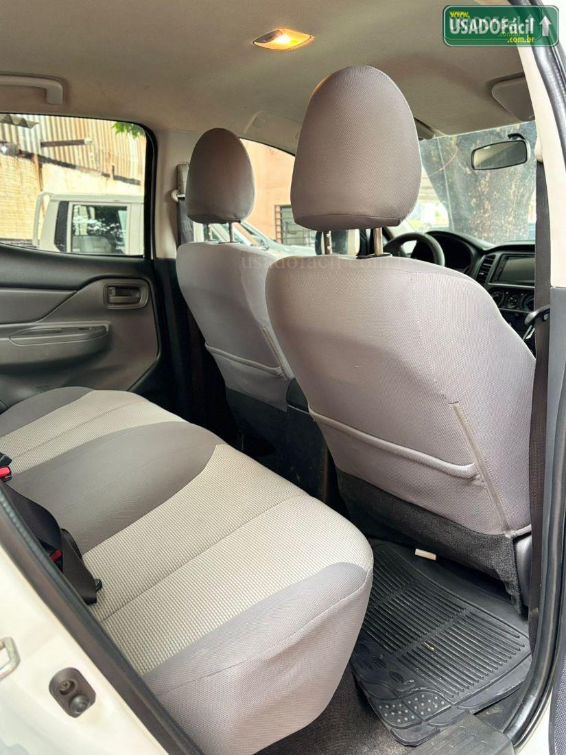 MITSUBISHI L200 Triton Outdoor GLX CD 2.4 4x4 Mecânico Diesel 2022/2023 — foto 6 de 10