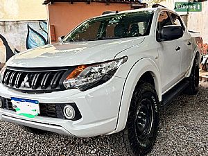 MITSUBISHI L200 Triton Outdoor GLX CD 2.4 4x4 Mecânico Diesel