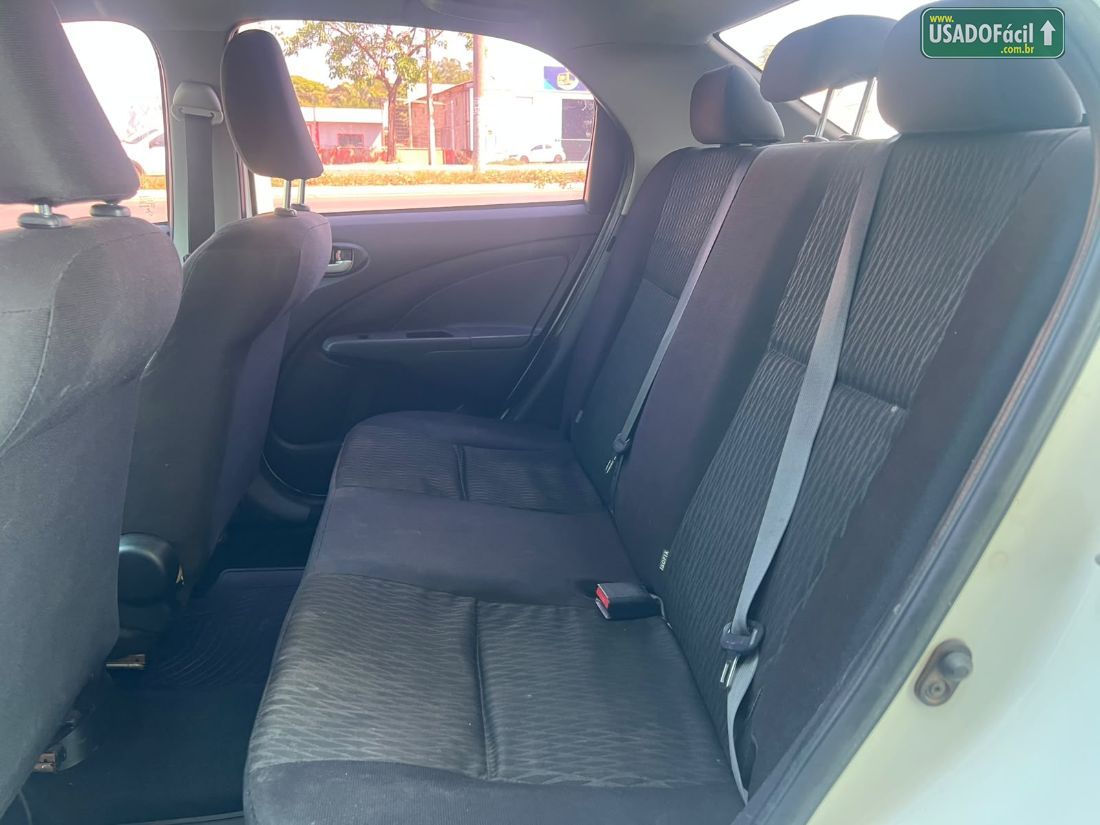 Toyota Etios Sedan X 1.5 Automático Flex 2018/2019 — foto 8 de 12