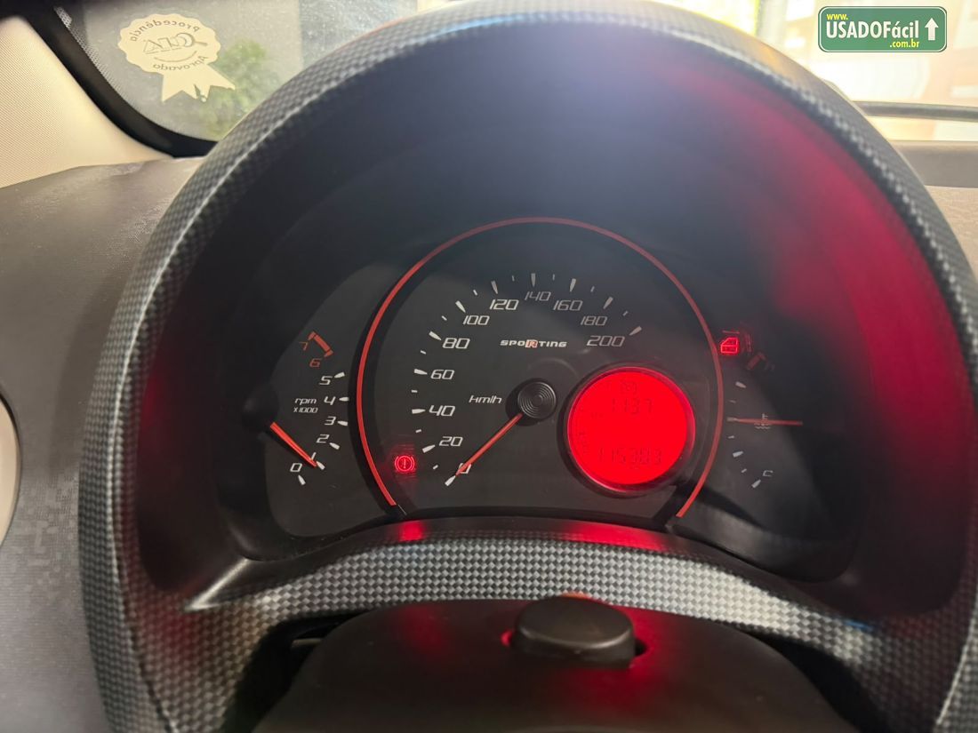 Fiat Uno Sporting 1.4 EVO Fire Flex 4P 2012/2013 — foto 10 de 11