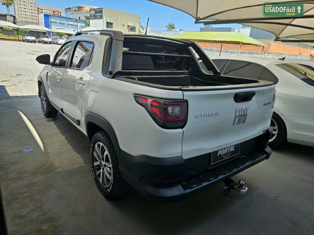 Fiat Strada Volcano CD 1.3 Mecânico Flex 2023/2023 — foto 4 de 8