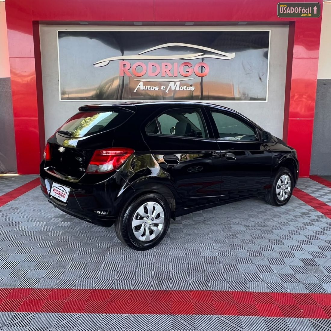 CHEVROLET/GM Onix Hatch LS 1.0 Mecânico Flex 2015/2015 — foto 4 de 11