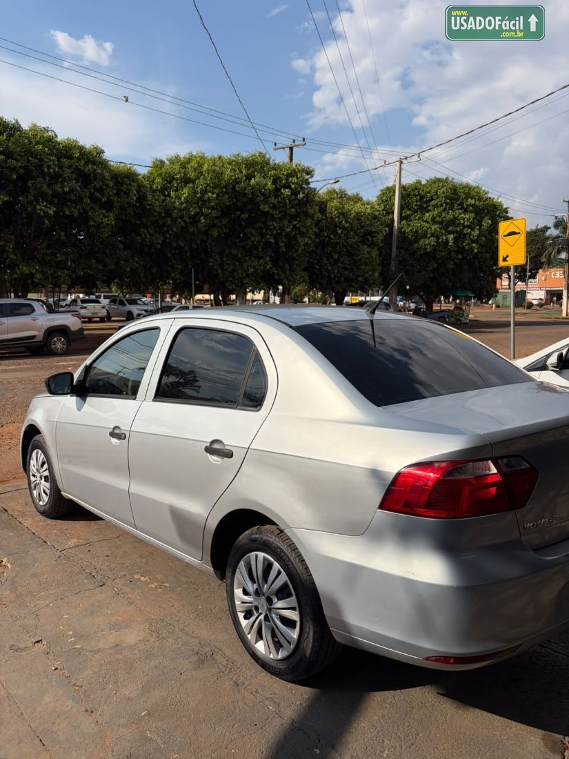 Volkswagen Voyage City 1.6 Mi Total Flex 2015/2015 — foto 4 de 8