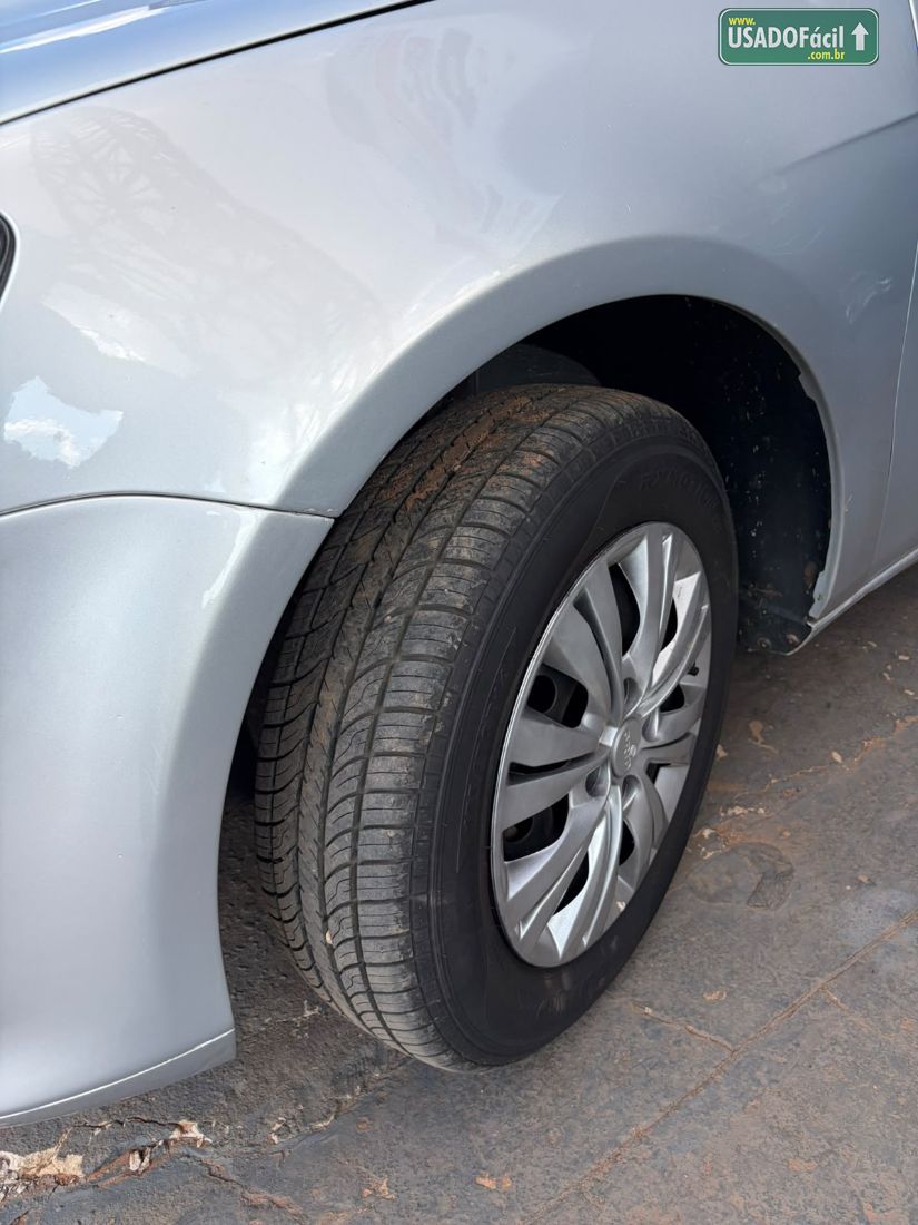 Volkswagen Voyage City 1.6 Mi Total Flex 2015/2015 — foto 6 de 8