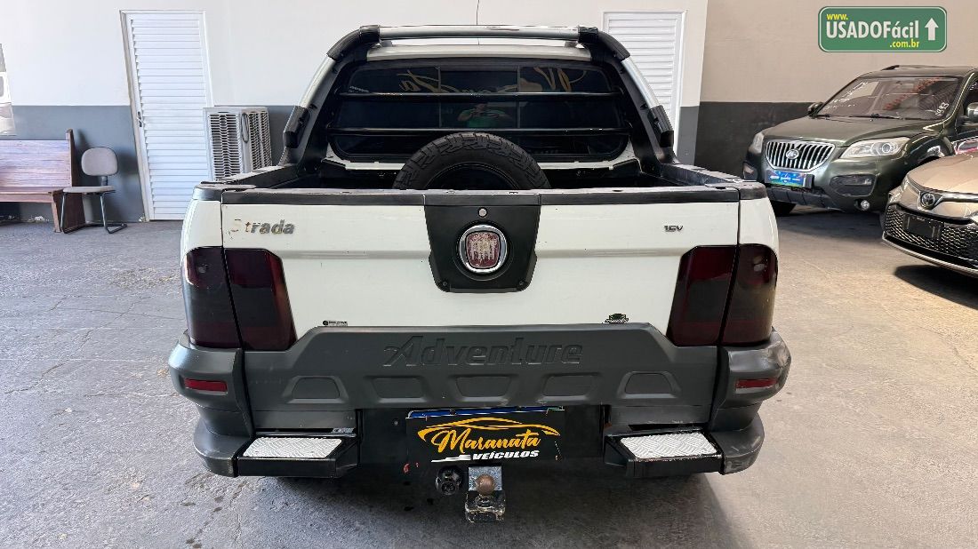 Fiat Strada Adventure Locker CD 1.8 Flex 2011/2011 — foto 3 de 13