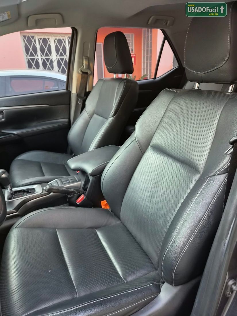 TOYOTA Hilux SW4 SRX 2.8 4x4 TDI Automático Diesel 2021/2021 — foto 10 de 15