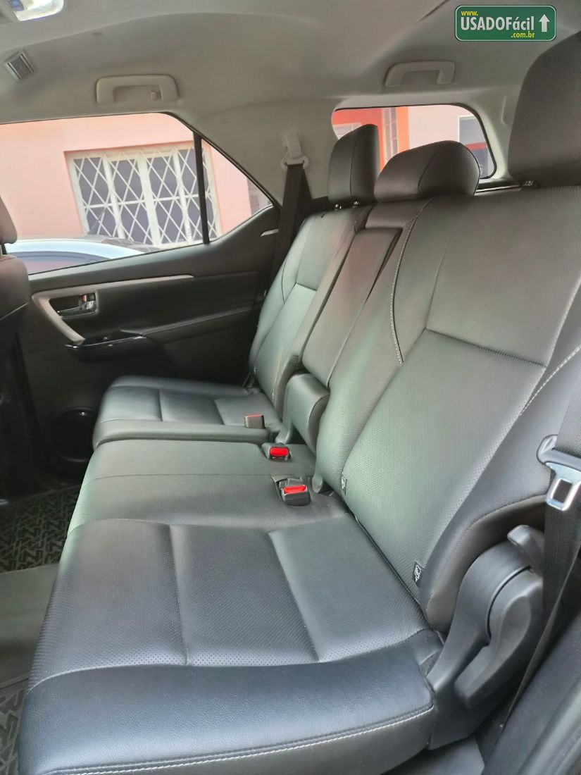 TOYOTA Hilux SW4 SRX 2.8 4x4 TDI Automático Diesel 2021/2021 — foto 11 de 15