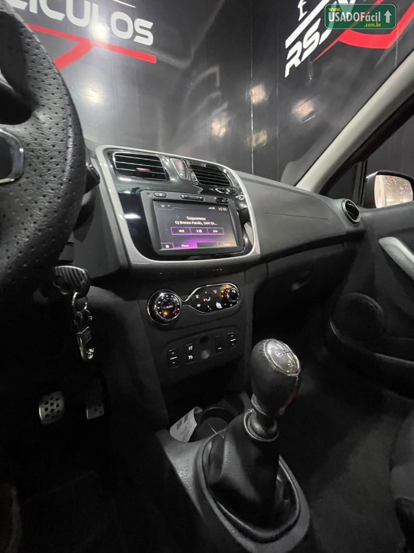 Renault Sandero Sports RS 2.0 Flex 5P 2015/2016 — foto 15 de 17