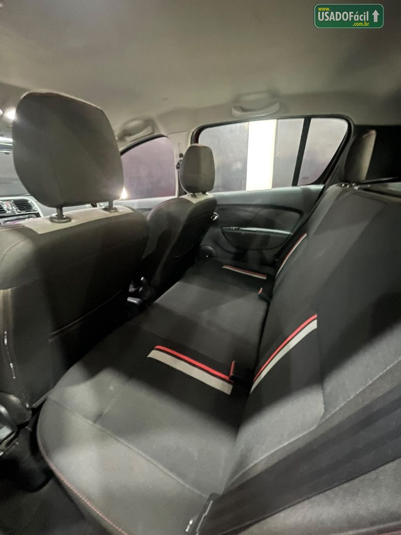Renault Sandero Sports RS 2.0 Flex 5P 2015/2016 — foto 9 de 17