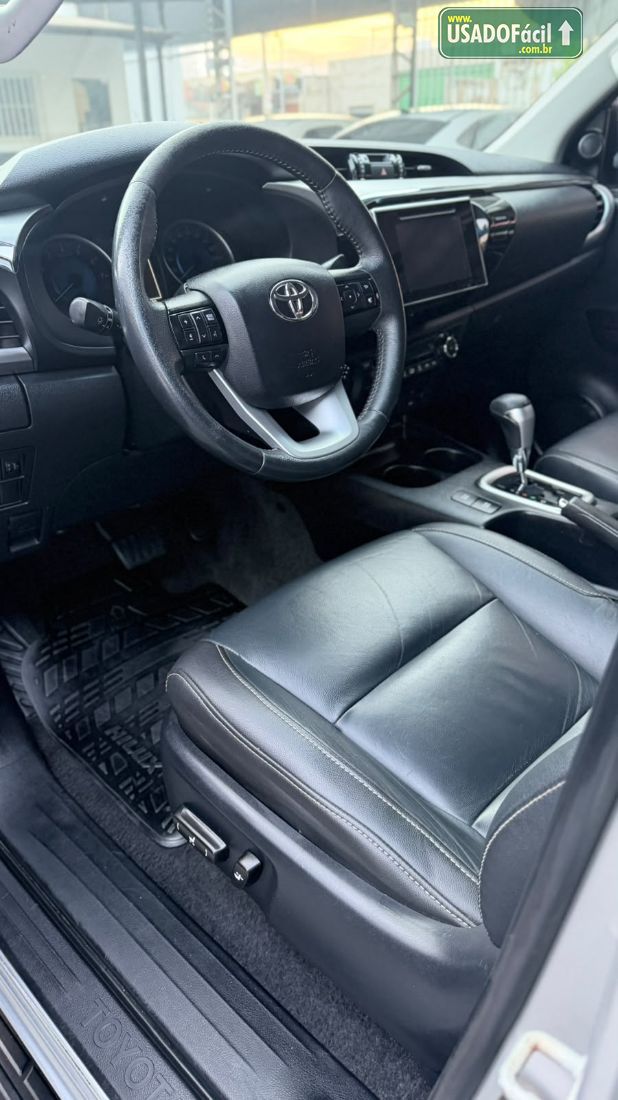 Toyota Hilux SRV CD 2.7 4x4 Automático Flex 2017/2018 — foto 11 de 15