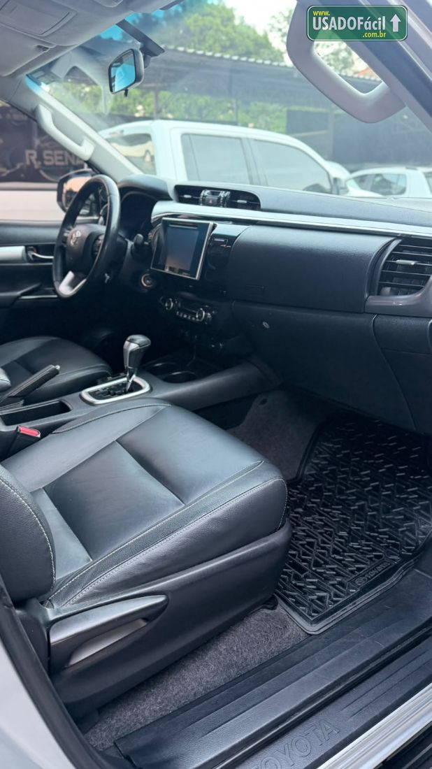 Toyota Hilux SRV CD 2.7 4x4 Automático Flex 2017/2018 — foto 12 de 15
