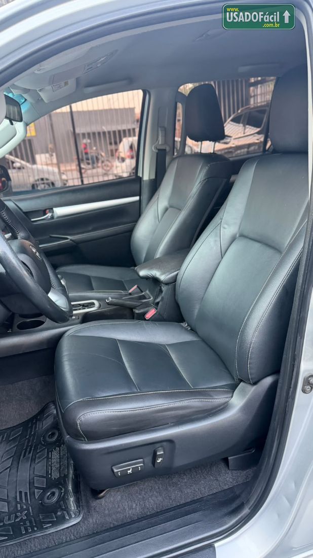 Toyota Hilux SRV CD 2.7 4x4 Automático Flex 2017/2018 — foto 15 de 15