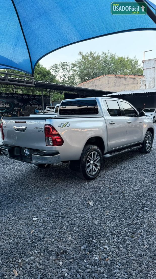 Toyota Hilux SRV CD 2.7 4x4 Automático Flex 2017/2018 — foto 3 de 15
