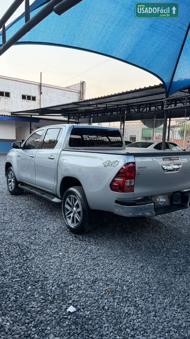 Toyota Hilux SRV CD 2.7 4x4 Automático Flex 2017/2018 — foto 4 de 15