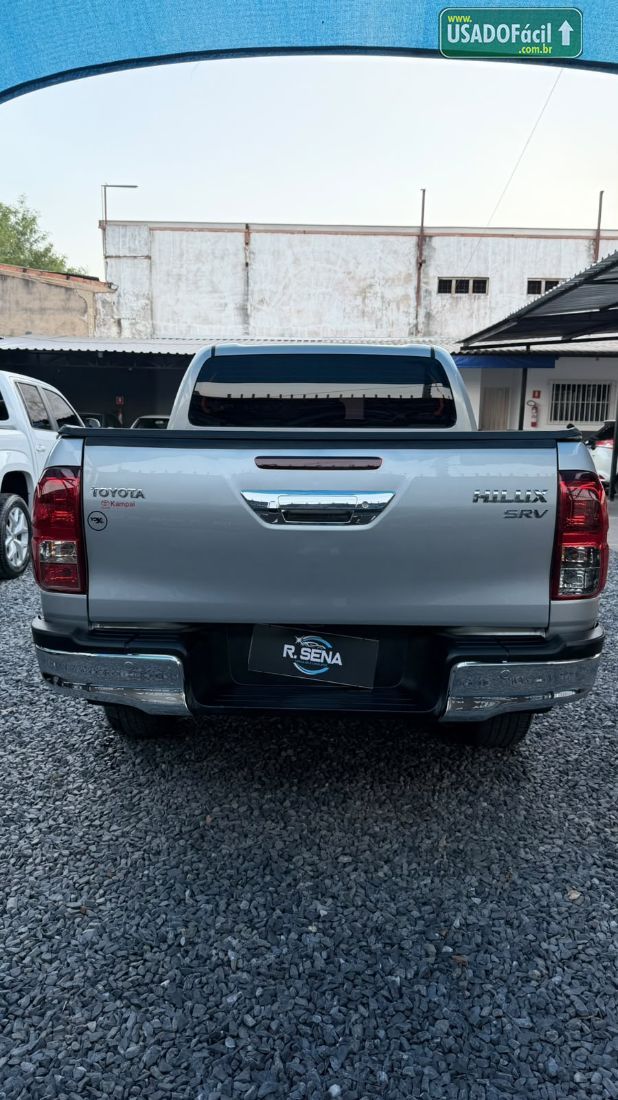 Toyota Hilux SRV CD 2.7 4x4 Automático Flex 2017/2018 — foto 6 de 15