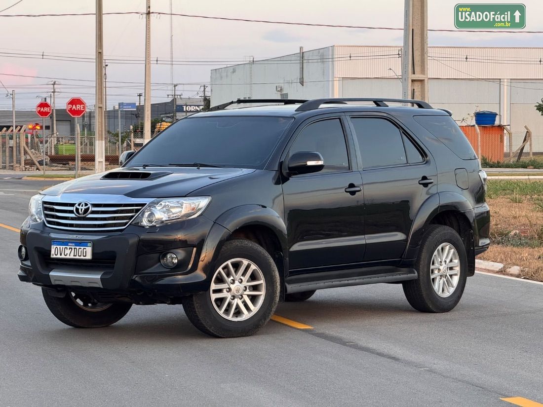 Toyota Hilux SW4 SRV D4-D 3.0 4x4 TDI Automático Diesel 2014/2014 — foto 3 de 11