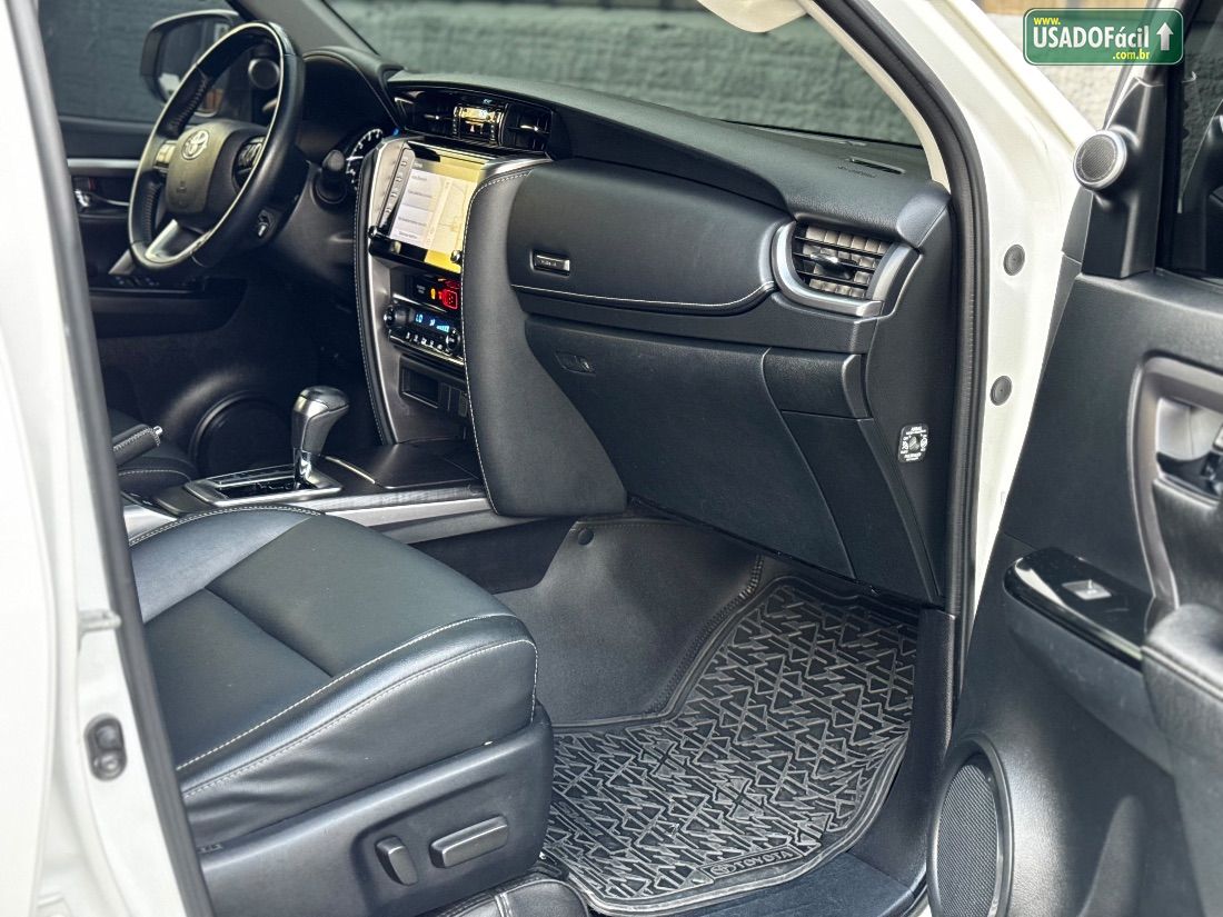 Toyota Hilux SW4 SRV 4x2 2.7 Automático Flex 2021/2021 — foto 10 de 23