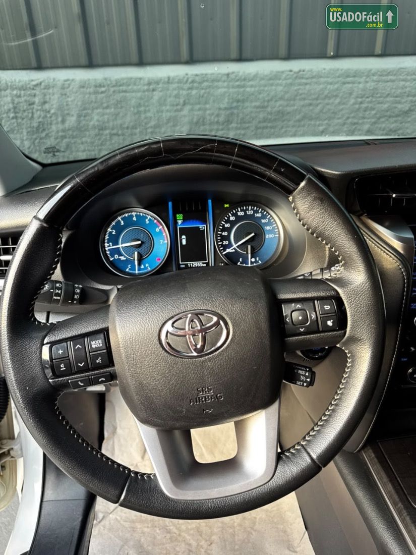 Toyota Hilux SW4 SRV 4x2 2.7 Automático Flex 2021/2021 — foto 21 de 23