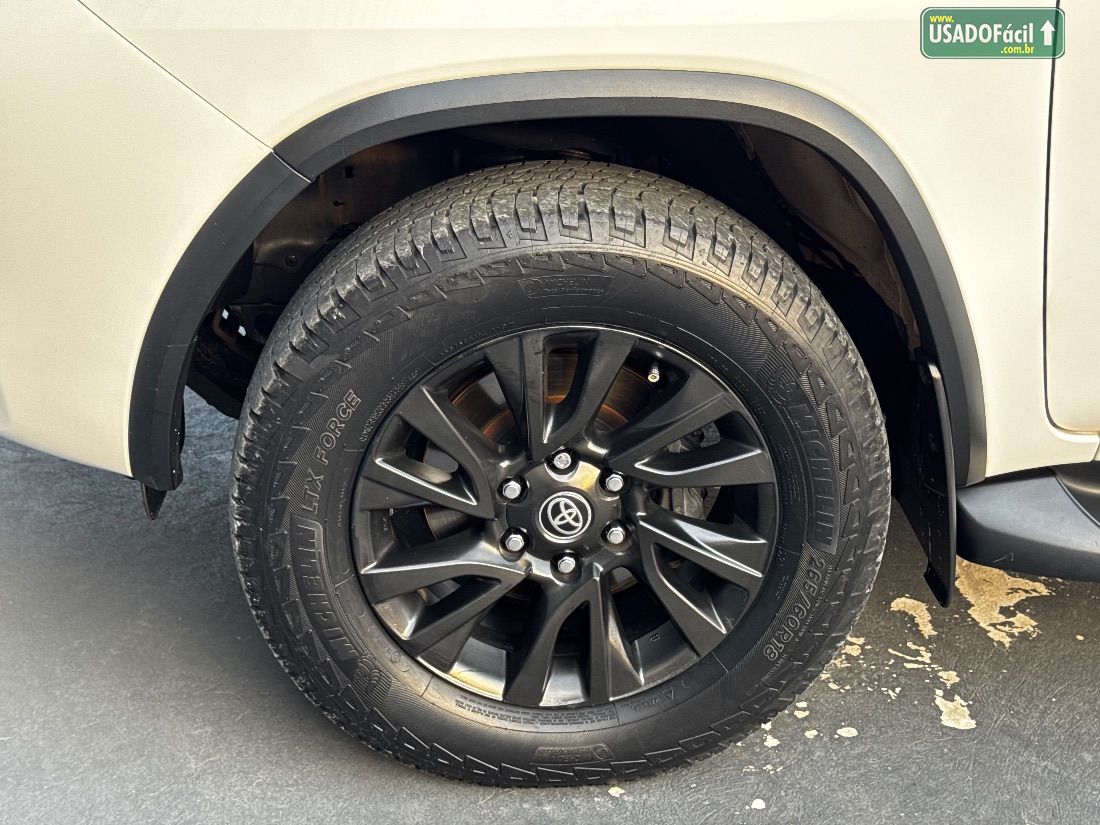 Toyota Hilux SW4 SRV 4x2 2.7 Automático Flex 2021/2021 — foto 22 de 23
