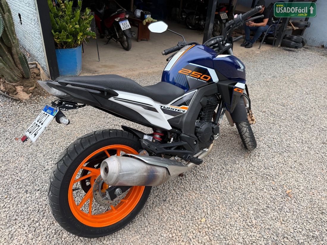 Honda CB 250 Twister 2020/2020 — foto 2 de 5