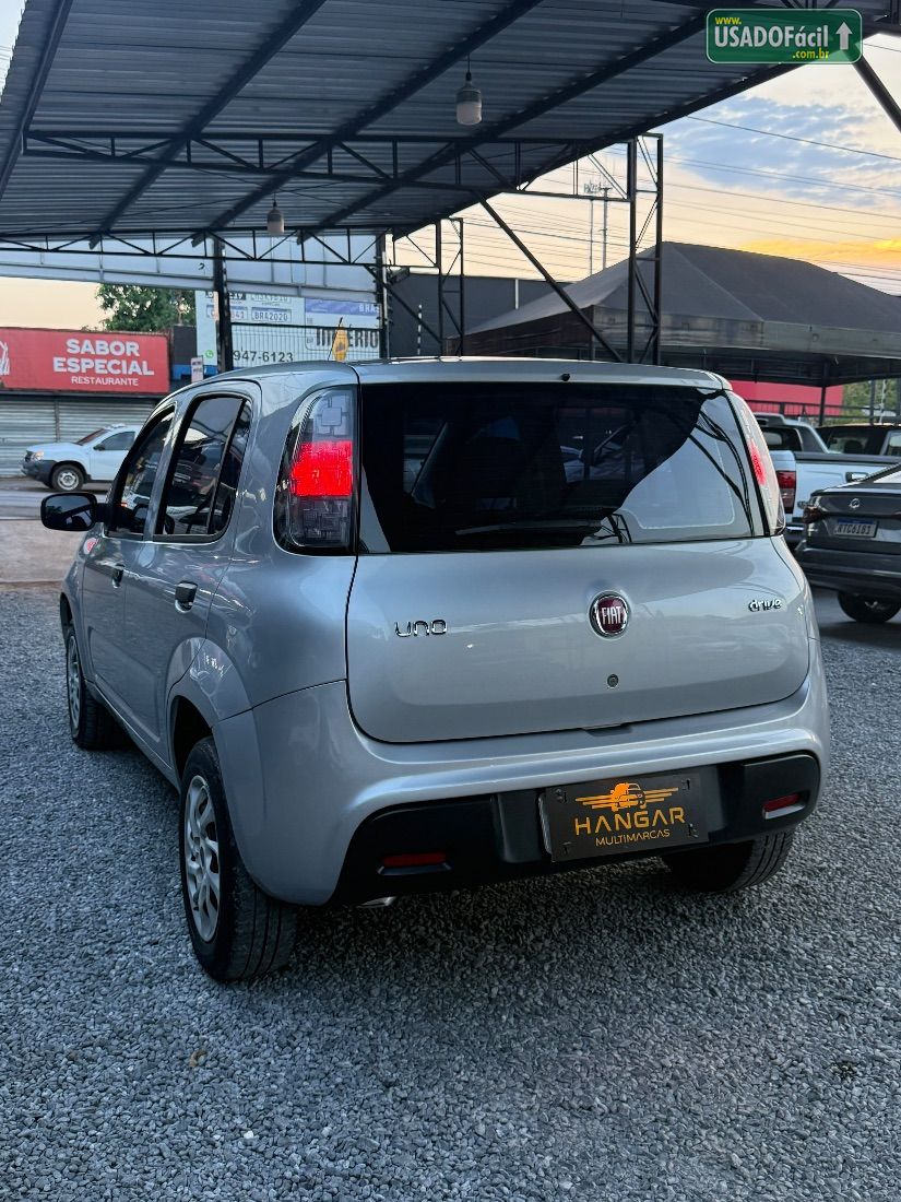Fiat Uno Drive 1.0 Flex 5P 2017/2018 — foto 3 de 10