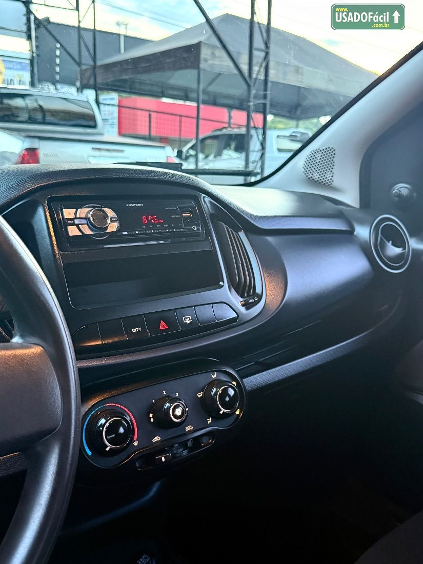 Fiat Uno Drive 1.0 Flex 5P 2017/2018 — foto 8 de 10