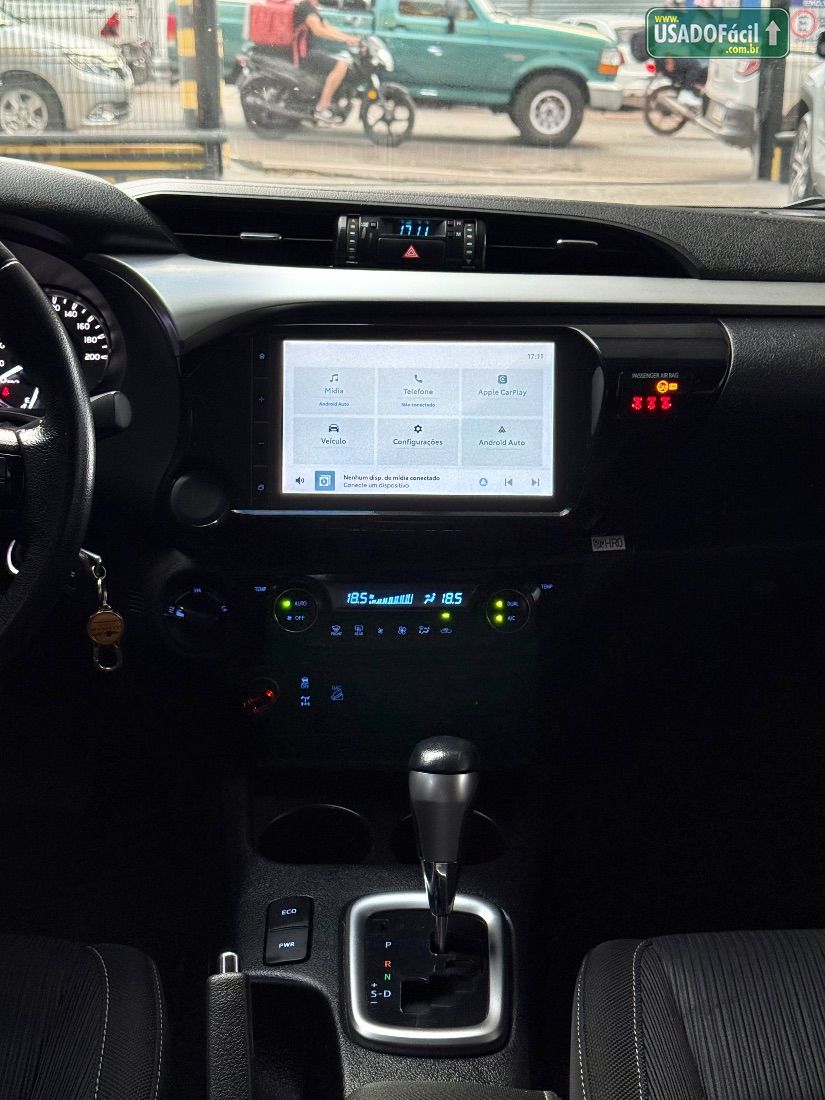 Toyota Hilux SR CD 2.8 4X4 TDI Automático Diesel 2024/2025 — foto 8 de 13