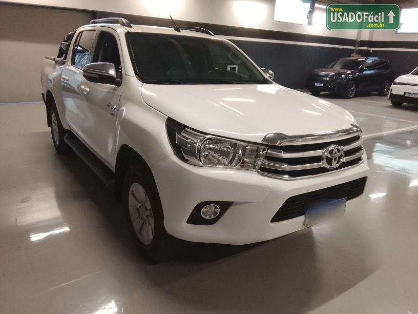Toyota Hilux SRV CD 2.7 4x4 Automático Flex 2017/2017 — foto 2 de 9