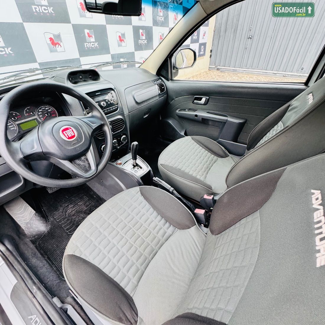 Fiat Strada Adventure CD 1.8 Dualogic Flex 2013/2014 — foto 15 de 23