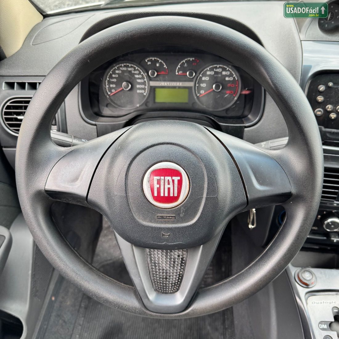 Fiat Strada Adventure CD 1.8 Dualogic Flex 2013/2014 — foto 18 de 23