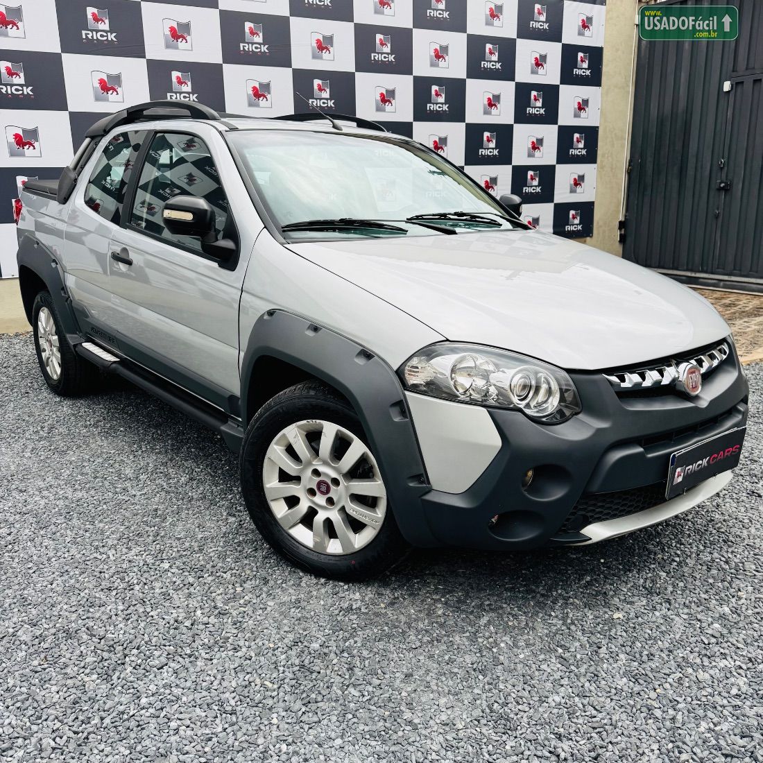 Fiat Strada Adventure CD 1.8 Dualogic Flex 2013/2014 — foto 3 de 23