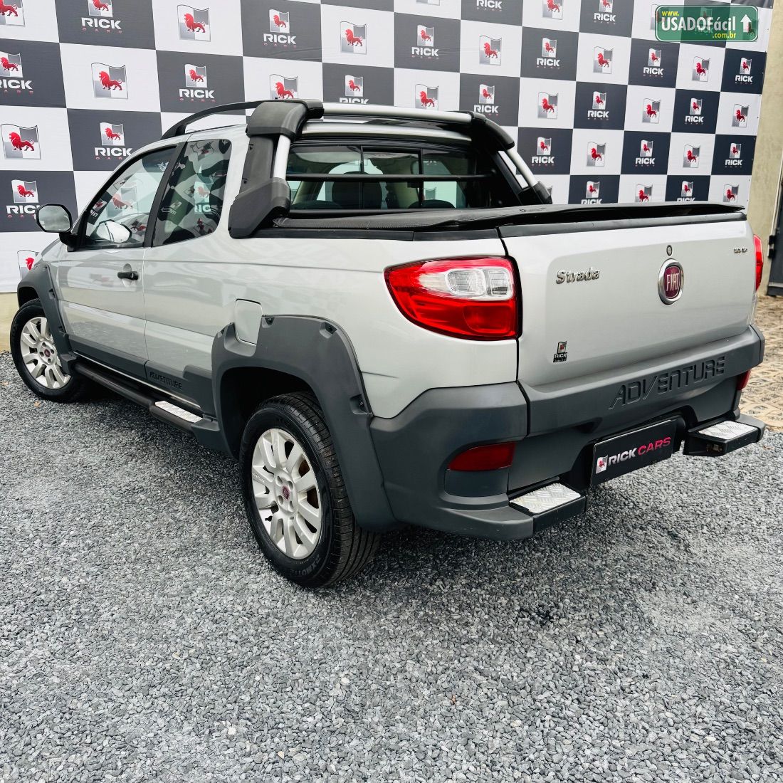 Fiat Strada Adventure CD 1.8 Dualogic Flex 2013/2014 — foto 4 de 23