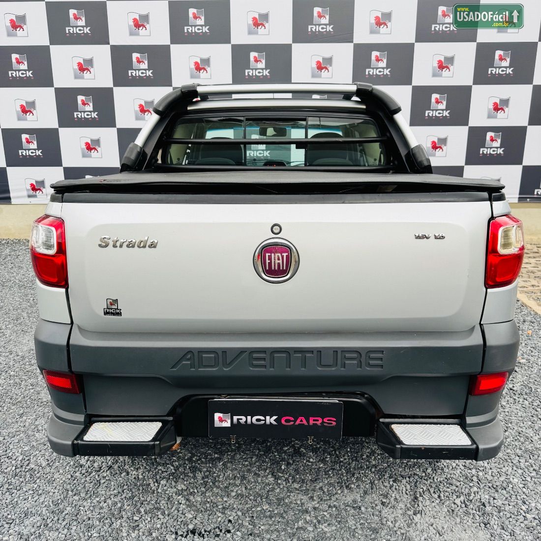Fiat Strada Adventure CD 1.8 Dualogic Flex 2013/2014 — foto 5 de 23